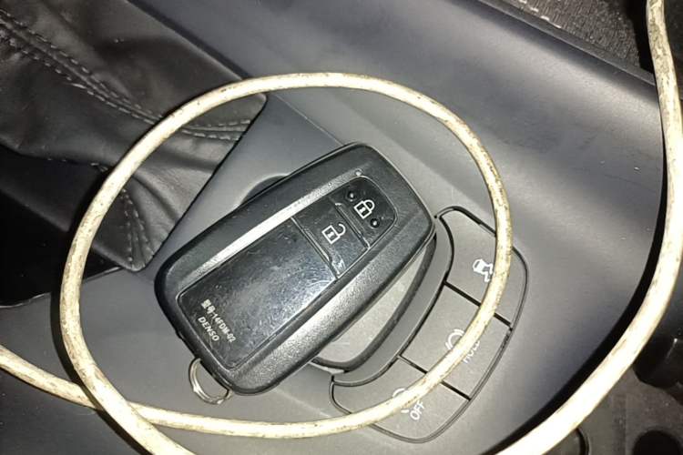 Used Toyota IZOA 2022 2.0L Yixing Version Interior 1