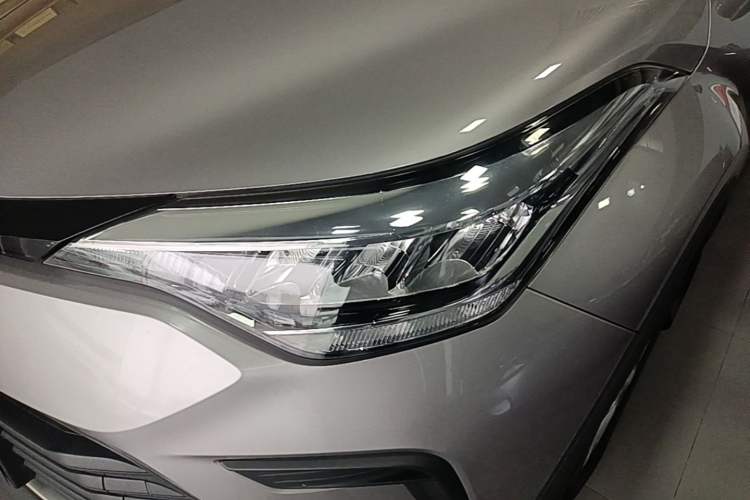 Used Toyota IZOA 2022 2.0L Yixing Version Left Front Headlight
