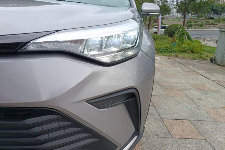 Used Toyota IZOA 2022 Dual-Motor 2.0L Yi Xing Edition Left Front Headlight