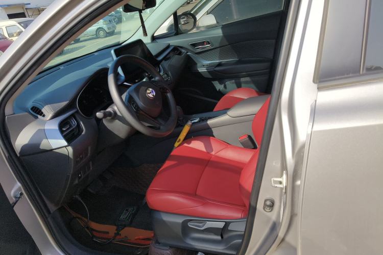 Used Toyota IZOA 2022 Dual-Motor 2.0L Yi Xing Edition Left Front Seat