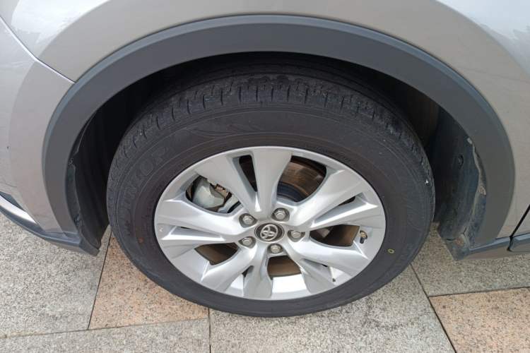 Used Toyota IZOA 2022 Dual-Motor 2.0L Yi Xing Edition Left Front Wheel Hub
