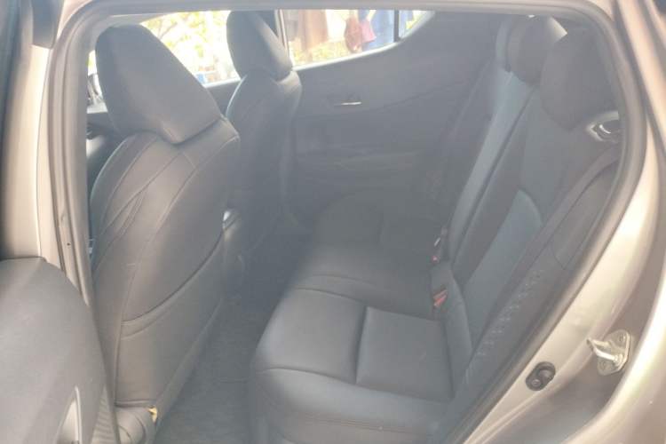 Used Toyota IZOA 2022 2.0L Yixing Version Left Rear Seat