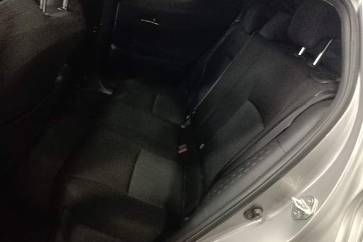 Used Toyota IZOA 2022 2.0L Yixing Version Left Rear Seat