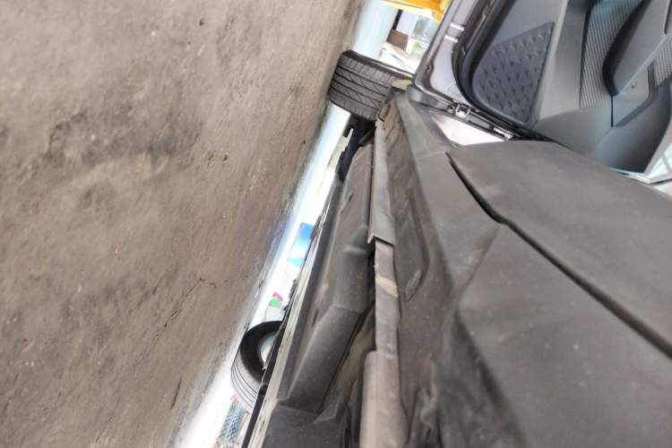 Used Toyota IZOA 2022 2.0L Yixing Version Left Side Sill