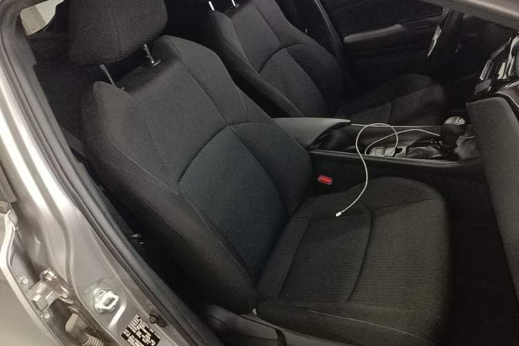 Used Toyota IZOA 2022 2.0L Yixing Version Right Front Seat