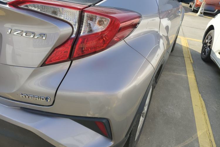 Used Toyota IZOA 2022 Dual-Motor 2.0L Yi Xing Edition Right Rear Taillight