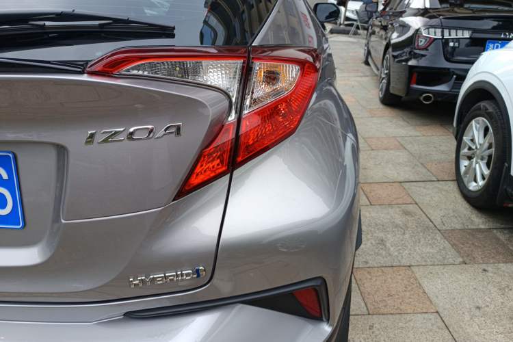 Used Toyota IZOA 2022 Dual-Motor 2.0L Yi Xing Edition Right Rear Taillight