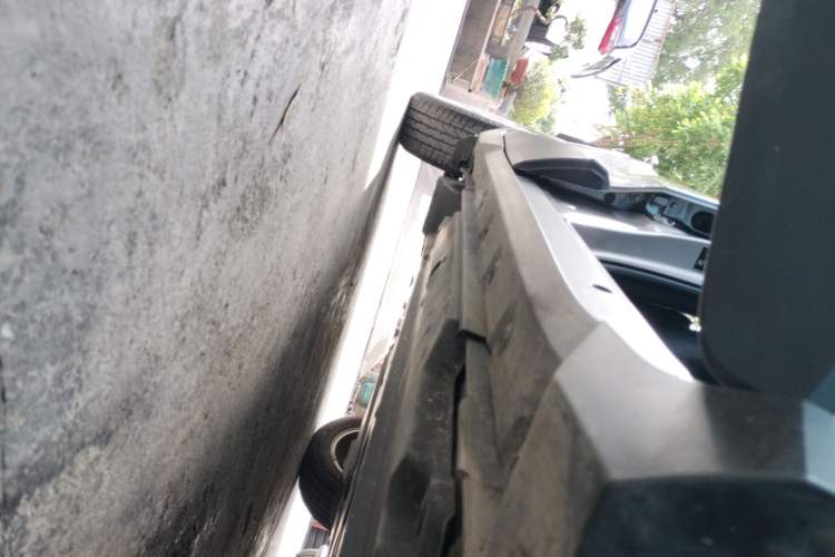 Used Toyota IZOA 2022 2.0L Yixing Version Right Side Sill