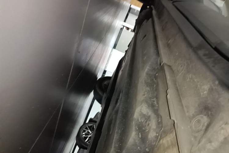 Used Toyota IZOA 2022 2.0L Yixing Version Right Side Sill