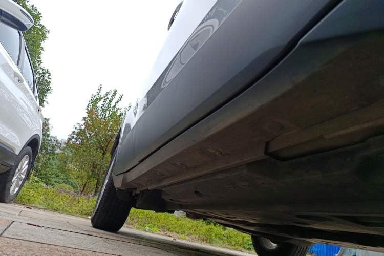 Used Toyota IZOA 2022 Dual-Motor 2.0L Yi Xing Edition Right Side Sill