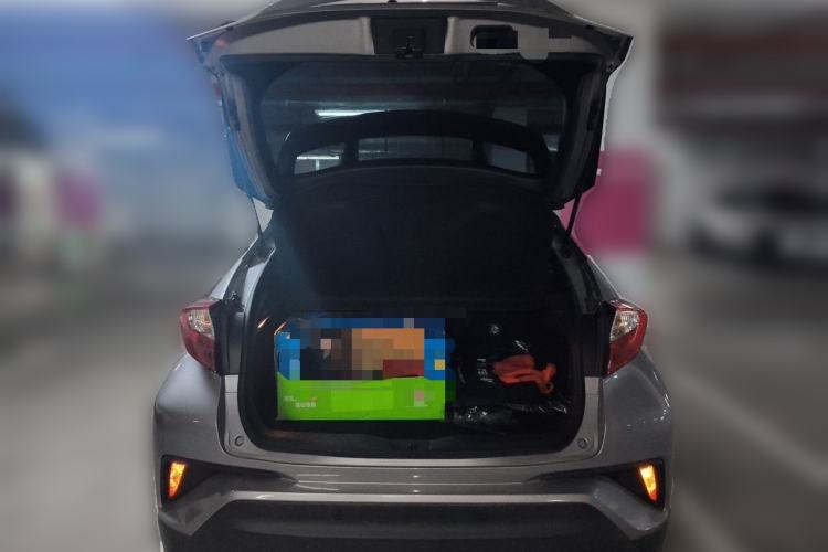 Used Toyota IZOA 2022 2.0L Yixiang CARE Edition Trunk