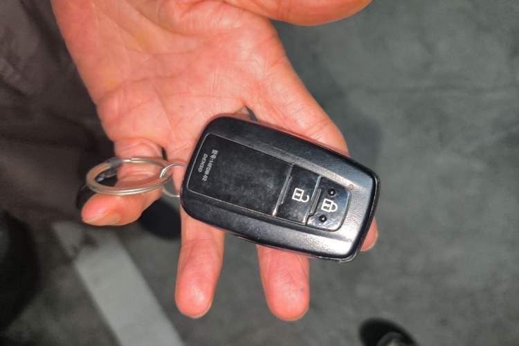 Used Toyota IZOA 2022 2.0L Yixiang CARE Edition Vehicle Key