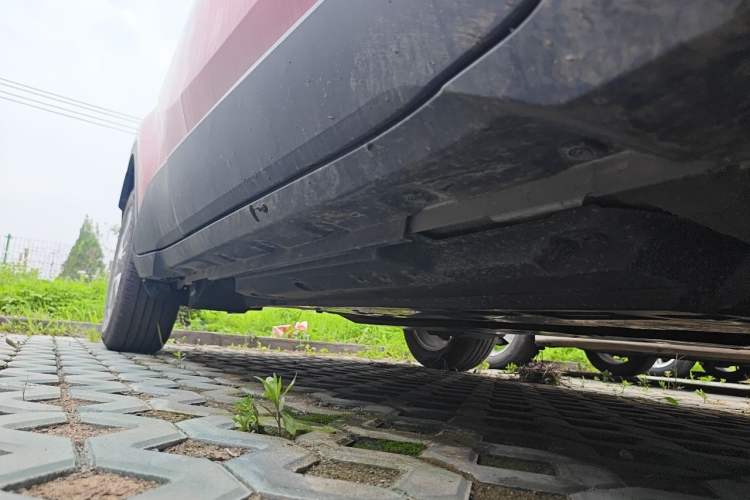 Used Toyota IZOA 2022 2.0L Yixing Version Chassis Front Right