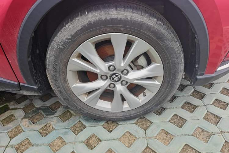 Used Toyota IZOA 2022 2.0L Yixing Version Right Front Wheel Hub