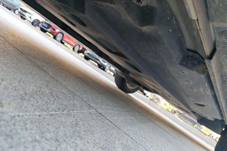 Used Toyota IZOA 2022 2.0L Yixing Version Chassis Front Left