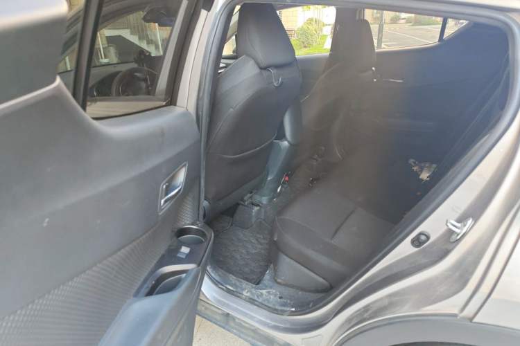 Used Toyota IZOA 2022 2.0L Yixing Version Left Rear Seat