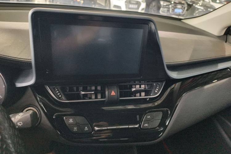 Used Toyota IZOA 2022 2.0L Yixing Version Audio And AC Panel