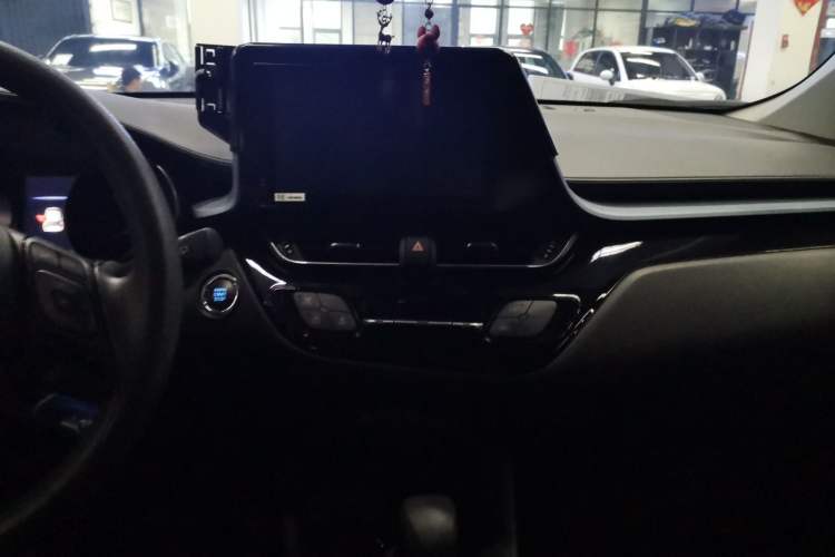 Used Toyota IZOA 2022 2.0L Yixing Version Audio And AC Panel