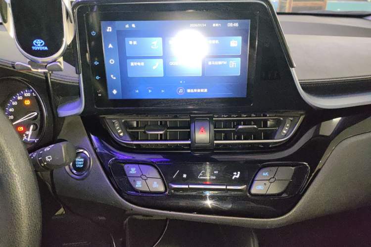 Used Toyota IZOA 2022 2.0L Yixing Version Audio And AC Panel