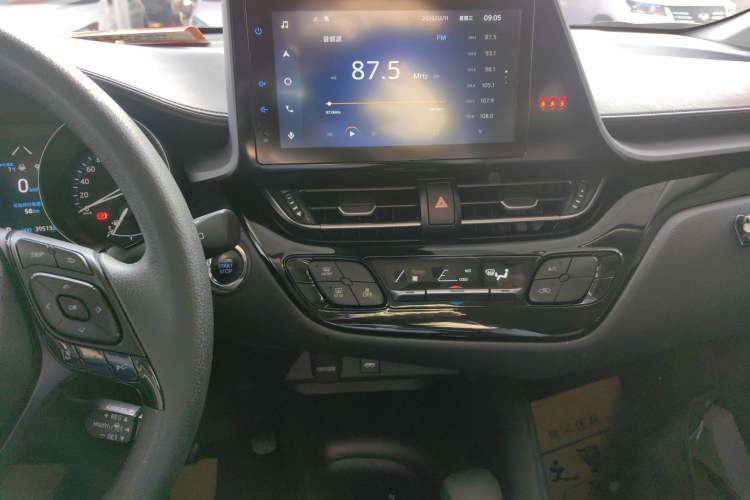 Used Toyota IZOA 2022 2.0L Yixing Version Audio And AC Panel