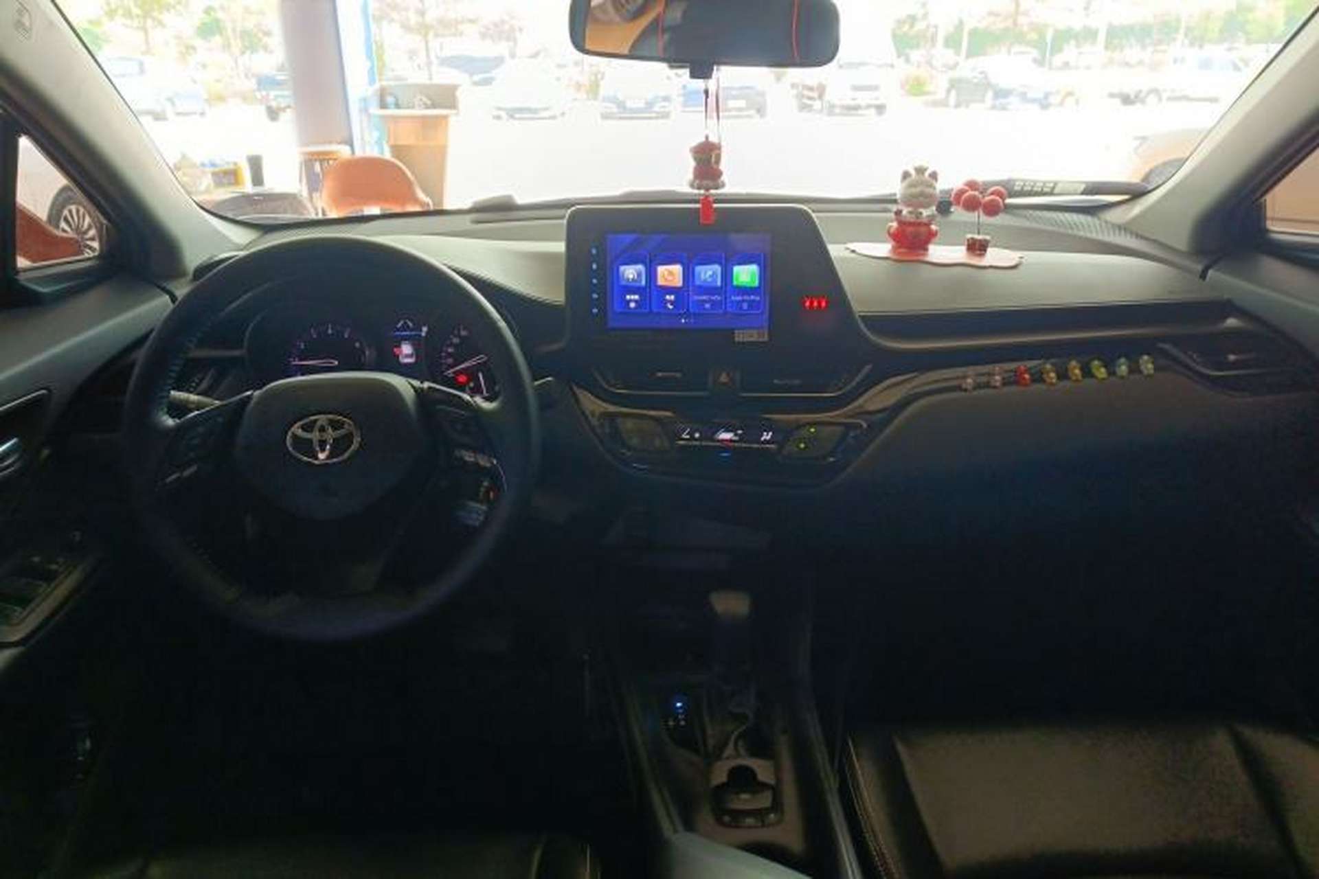 Used Toyota IZOA 2022 2.0L Yixing Version Center Console