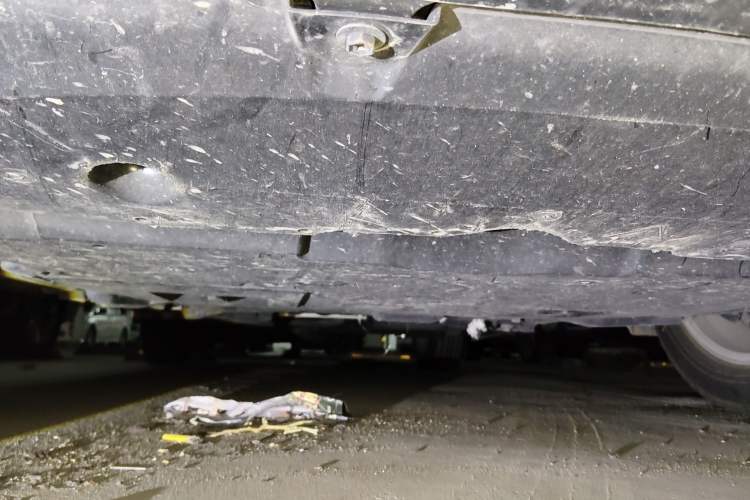Used Toyota IZOA 2022 2.0L Yixing Version Chassis Front
