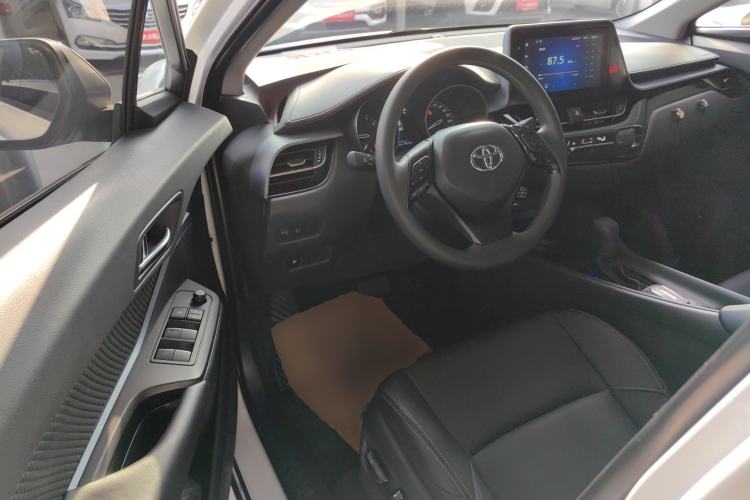 Used Toyota IZOA 2022 2.0L Yixing Version Driver Seat