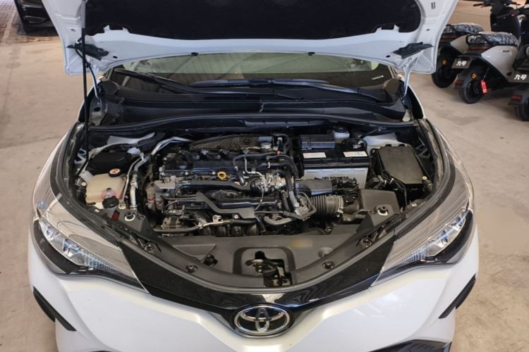 Used Toyota IZOA 2022 2.0L Yixing Version Engine Bay
