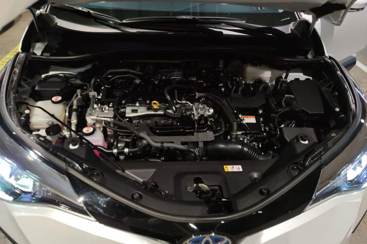 Used Toyota IZOA 2022 Dual-Motor 2.0L Yi Xing Edition Engine Bay