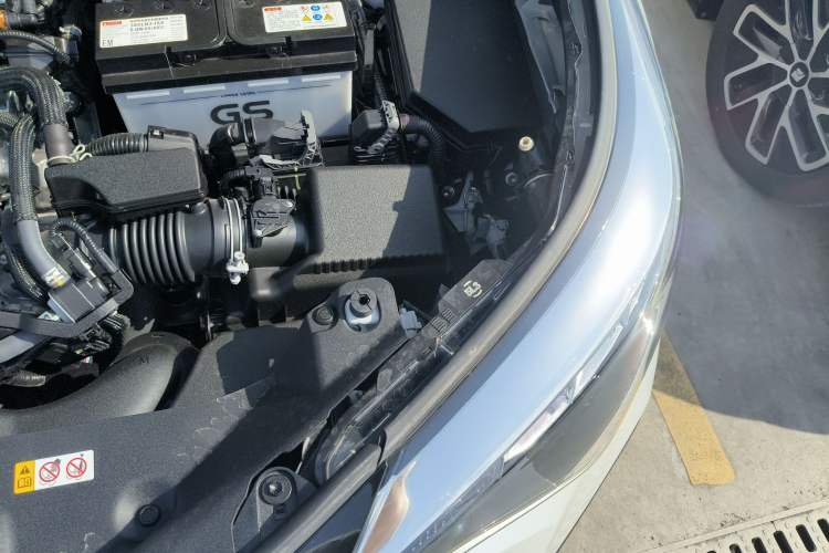 Used Toyota IZOA 2022 2.0L Yixing Version Engine Bay Left