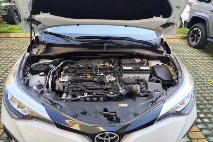 Used Toyota IZOA 2022 2.0L Yixing Version Engine Bay