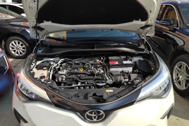 Used Toyota IZOA 2022 2.0L Yixing Version Engine Bay