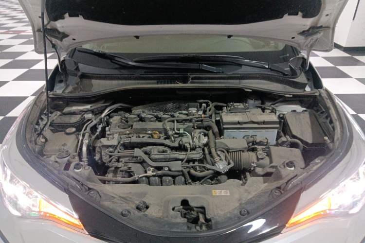 Used Toyota IZOA 2022 2.0L Yixing Version Engine Bay