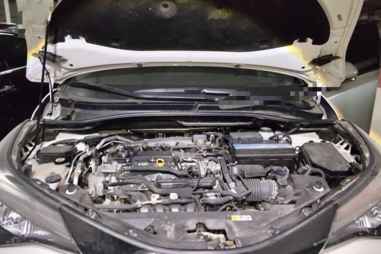 Used Toyota IZOA 2022 2.0L Yixing Version Engine Bay