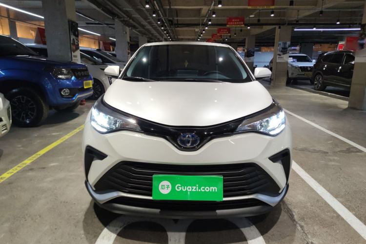 Used Toyota IZOA 2022 Dual-Motor 2.0L Yi Xing Edition Exterior 1