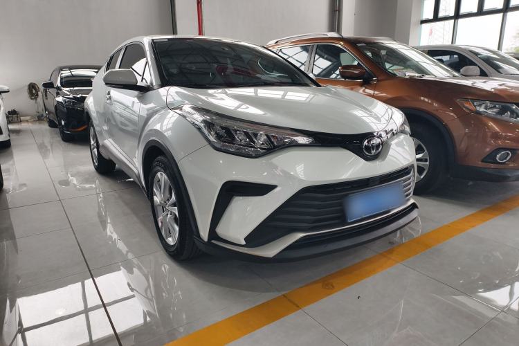 Used Toyota IZOA 2022 2.0L Yixing Version Exterior 2