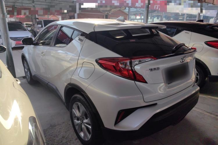 Used Toyota IZOA 2022 2.0L Yixing Version Exterior 2