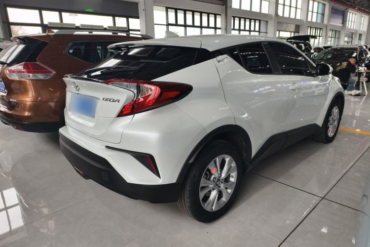 Used Toyota IZOA 2022 2.0L Yixing Version Exterior 3