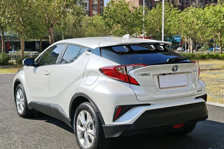 Used Toyota IZOA 2022 Dual-Motor 2.0L Yi Xing Edition Exterior 3