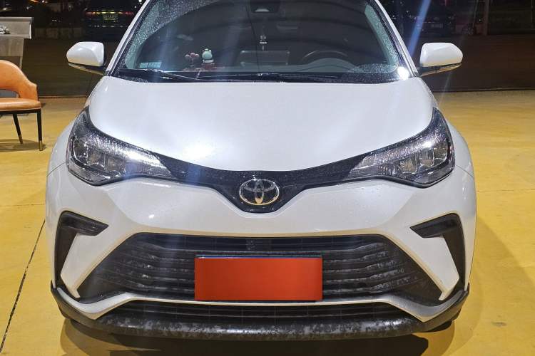 Used Toyota IZOA 2022 2.0L Yixing Version Exterior 4