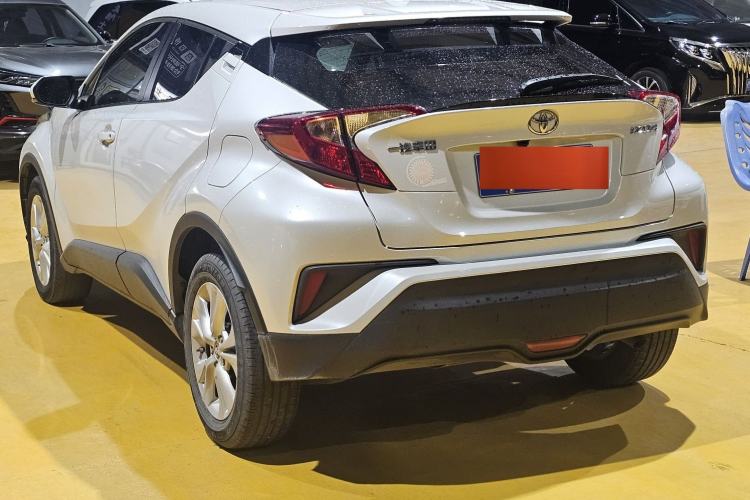 Used Toyota IZOA 2022 2.0L Yixing Version Exterior 5