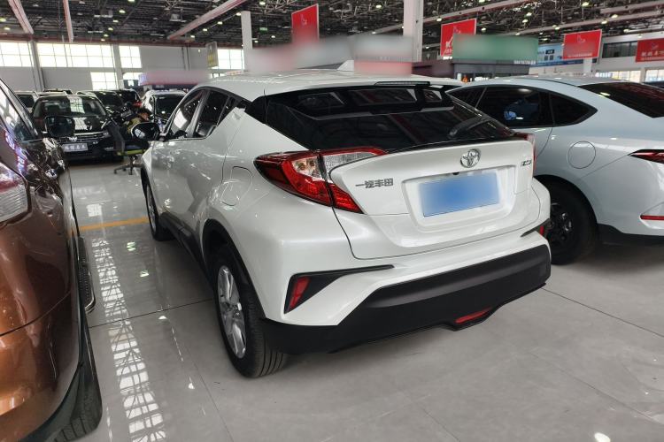 Used Toyota IZOA 2022 2.0L Yixing Version Exterior 5