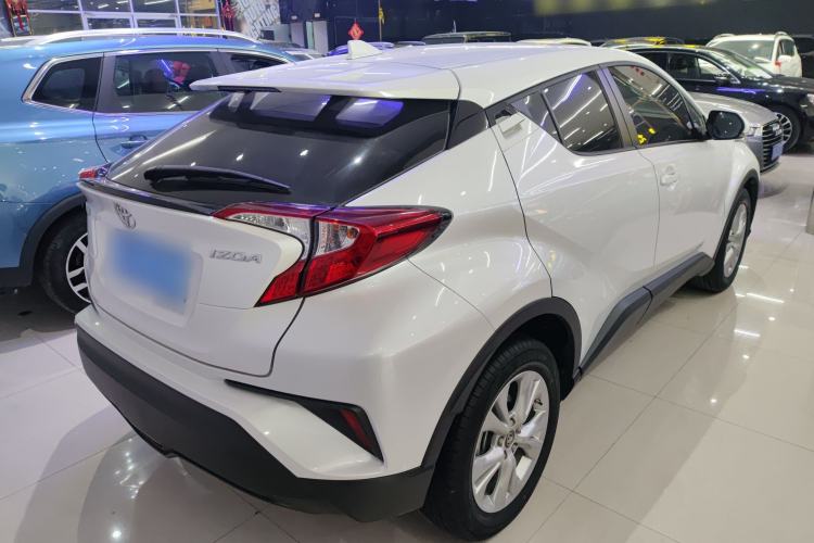 Used Toyota IZOA 2022 2.0L Yixing Version Exterior 5