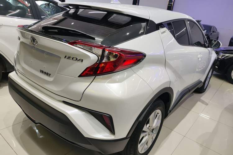 Used Toyota IZOA 2022 2.0L Yixing Version Exterior 5