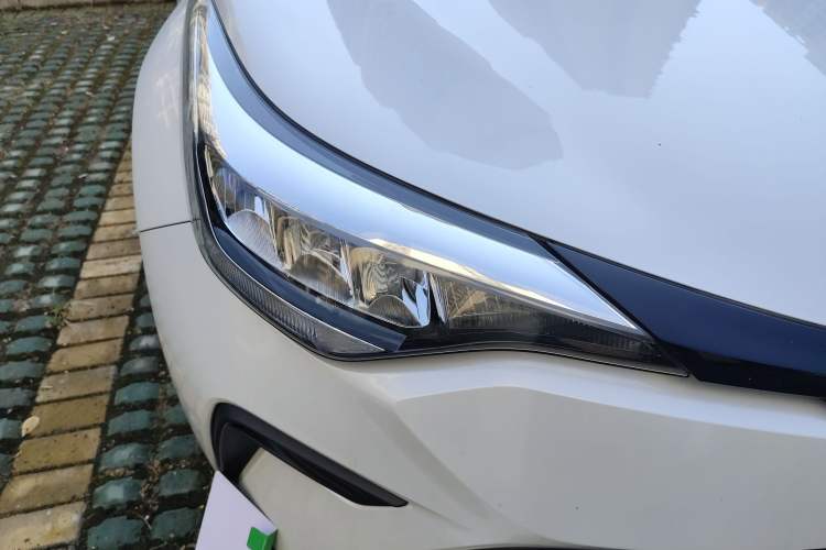 Used Toyota IZOA 2022 2.0L Yixing Version Exterior 6