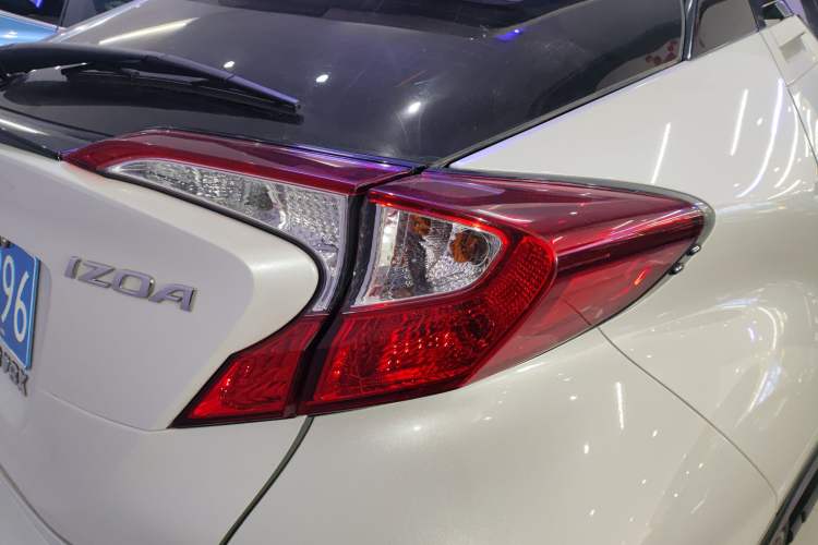 Used Toyota IZOA 2022 2.0L Yixing Version Exterior 6