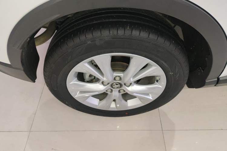 Used Toyota IZOA 2022 2.0L Yixing Version Exterior 8
