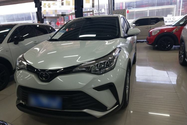 Used Toyota IZOA 2022 2.0L Yixing Version Front