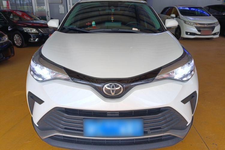 Used Toyota IZOA 2022 2.0L Yixing Version Front
