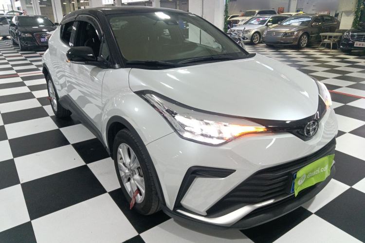 Used Toyota IZOA 2022 2.0L Yixing Version Front Right 45 Deg